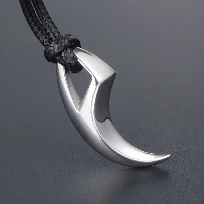 Stainless Steel Vintage Pendant Necklace / 25003030