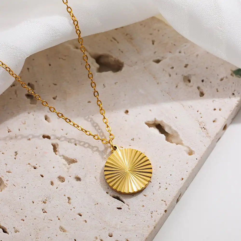 18K Gold PVD Stainless Steel Solid Circle Pendant Necklace / KNKN1027