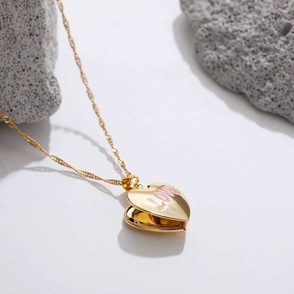 18K Gold Plated Copper Oval LOVE Heart Album Pendant Locket Necklace / KN5006