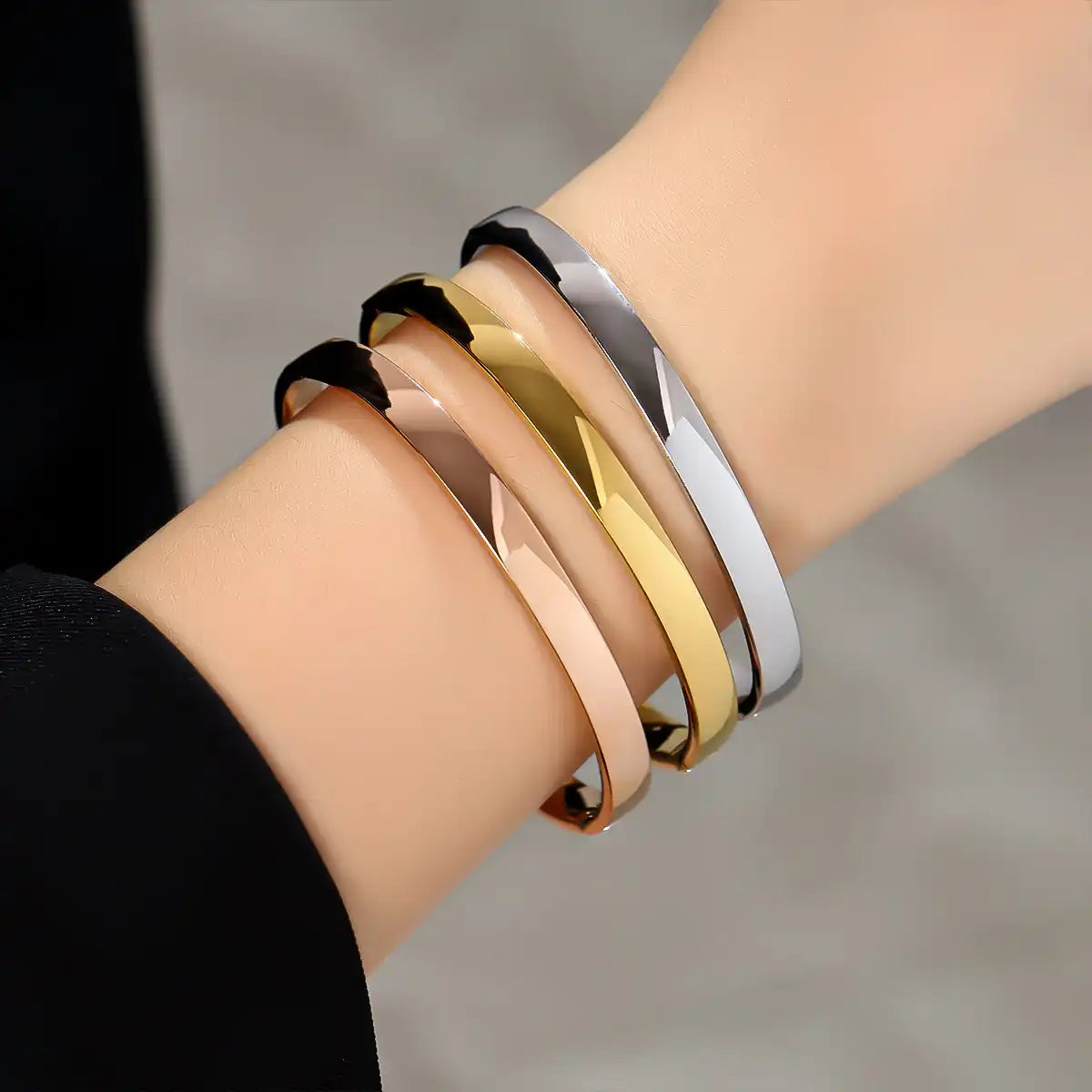 18K Gold PVD Titanium steel 6mm curved Minimalist bracelet / 25303078