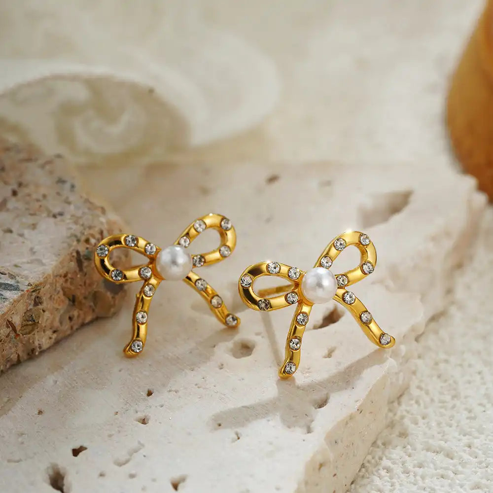 1 Pair 18K Gold Plated Copper Rhinestone Inlay Butterfly Stud Earring / KE3068