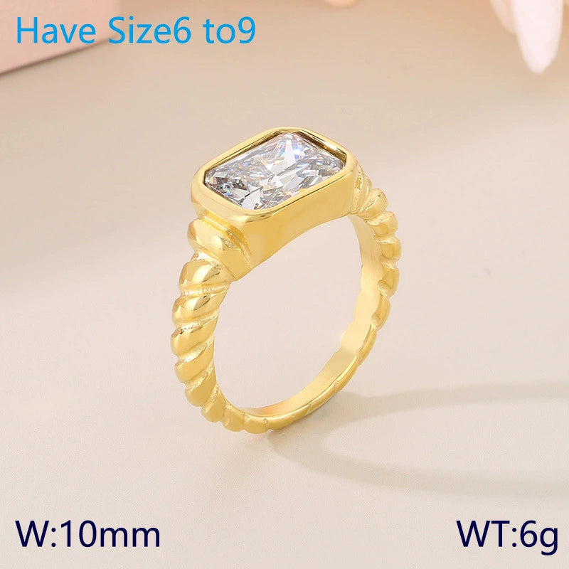 Gold Plated Stainless Steel Glass Gemstone Solitaire Ring / KR0011