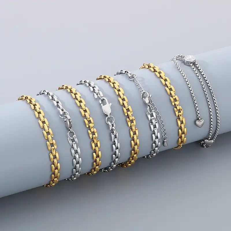 Hollow-out titanium steel bracelet. / 25303072