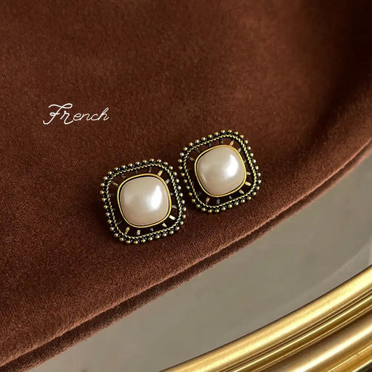 1 Pair Sterling Silver Women Exaggerated Luxury Vintage Stud Earrings Wholesale / KE3002
