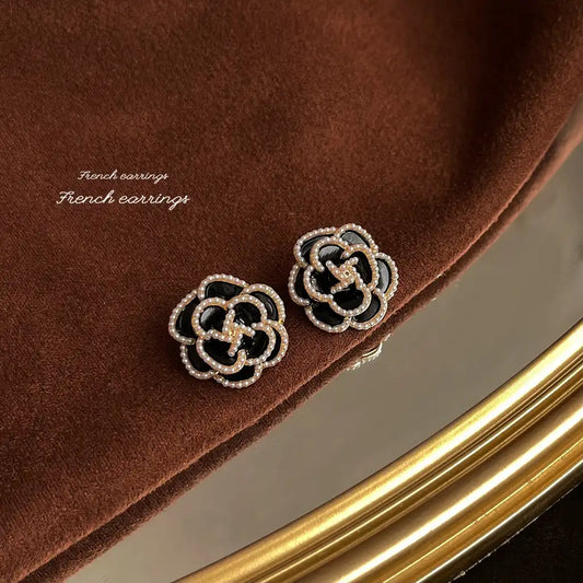 1 Pair Sterling Silver Women Exaggerated Luxury Vintage Stud Earrings Wholesale / KE3005