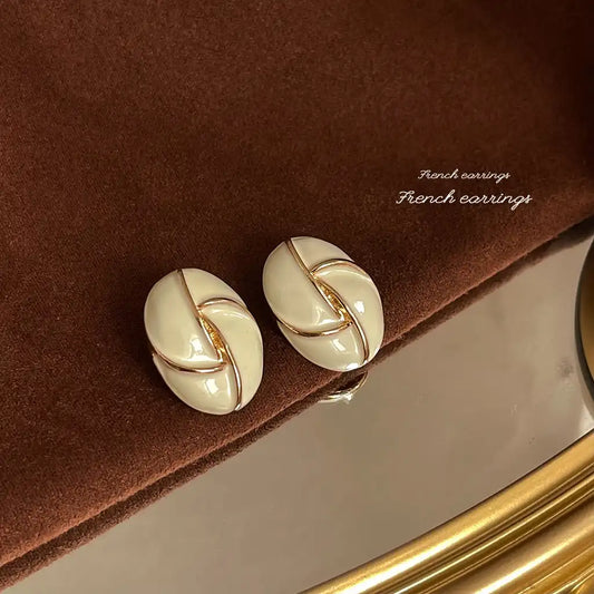 1 Pair Sterling Silver Women Exaggerated Luxury Vintage Stud Earrings Wholesale / KE3012