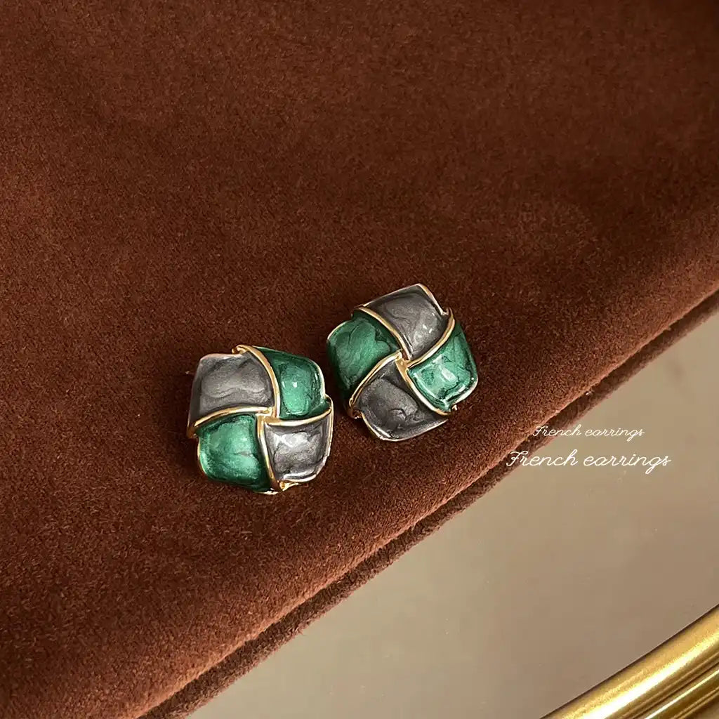 1 Pair Sterling Silver Women Exaggerated Luxury Vintage Stud Earrings Wholesale / KE3059