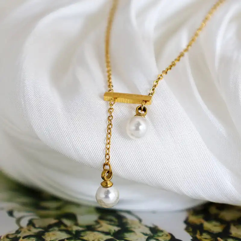 LUCKY Engraved Bar Pearl Tassel Pendant Necklace / 25004040
