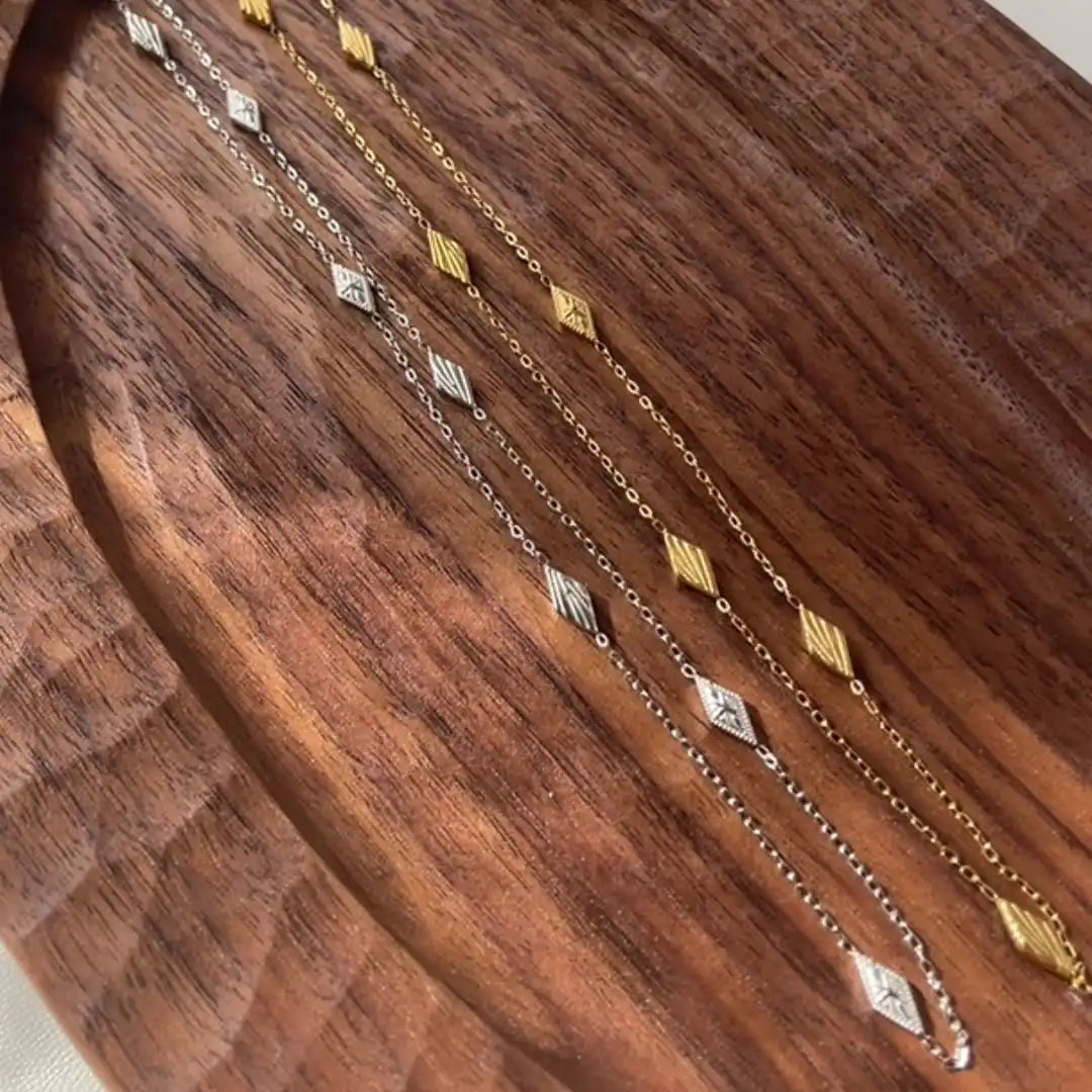 Nepalese-style handcrafted rhombus pendant Chain necklace / 25004005