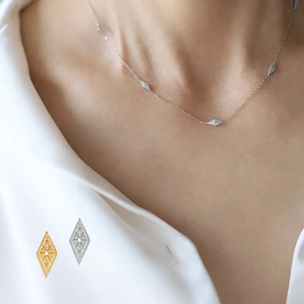 Nepalese-style handcrafted rhombus pendant Chain necklace / 25004005