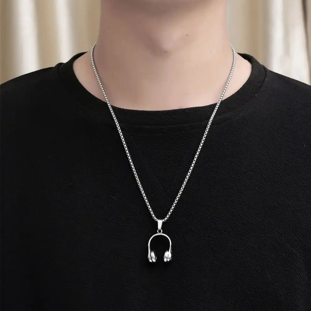 Stainless Steel Vintage Pendant Necklace / 25003030