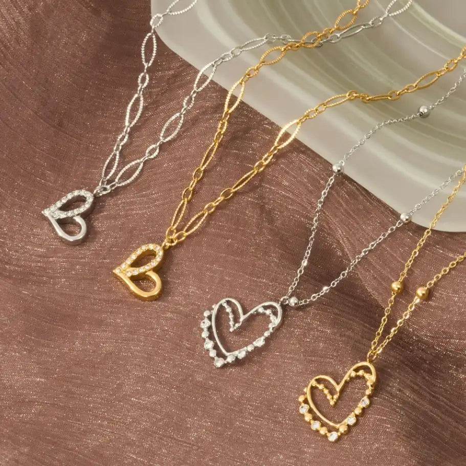 Stainless Steel Rhinestone Inlay Heart Pendant Necklace / KN1018