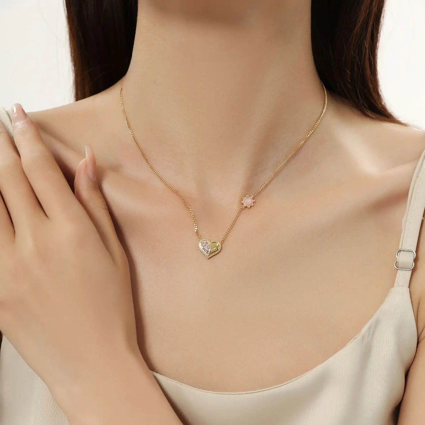 Stainless Steel Rhinestone Inlay Heart Pendant Necklace / KN1016