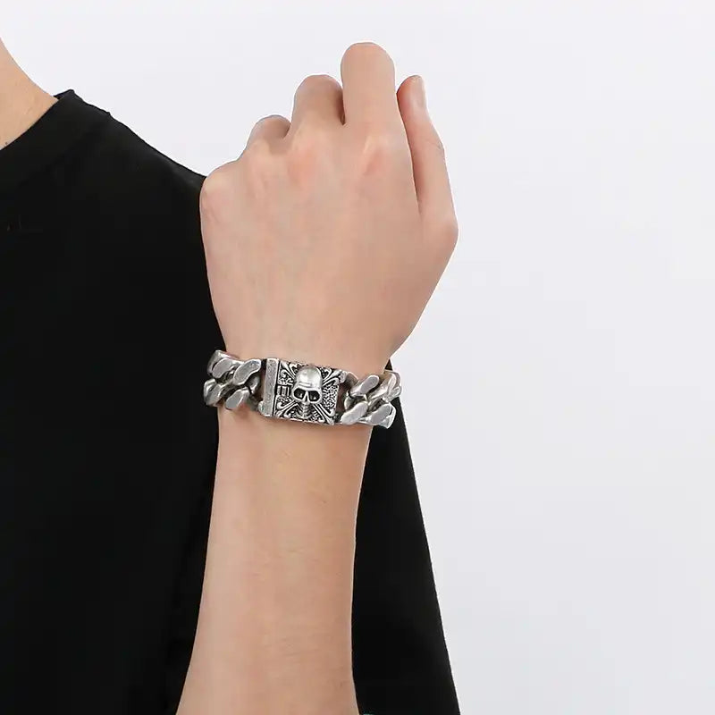 Stainless Steel Skull Cuban Chain Bracelet / KB0028
