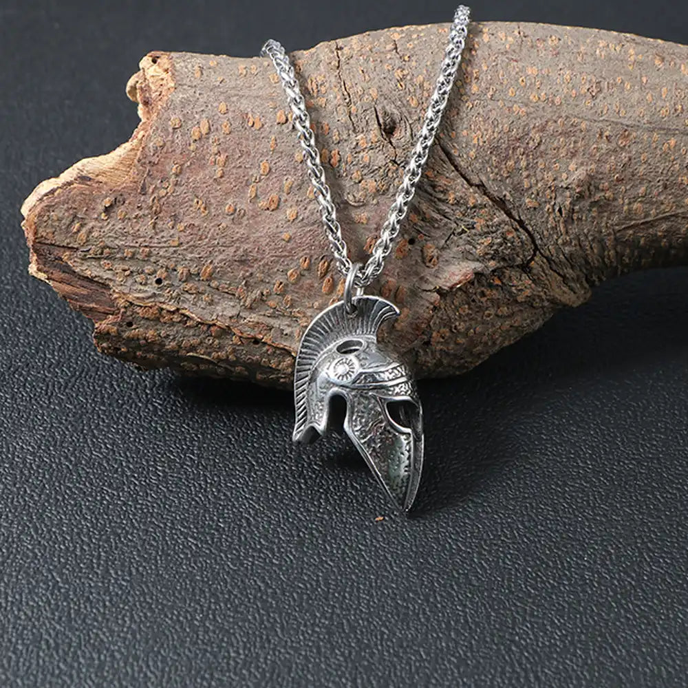 Stainless Steel Vintage Pendant Necklace / 25003032