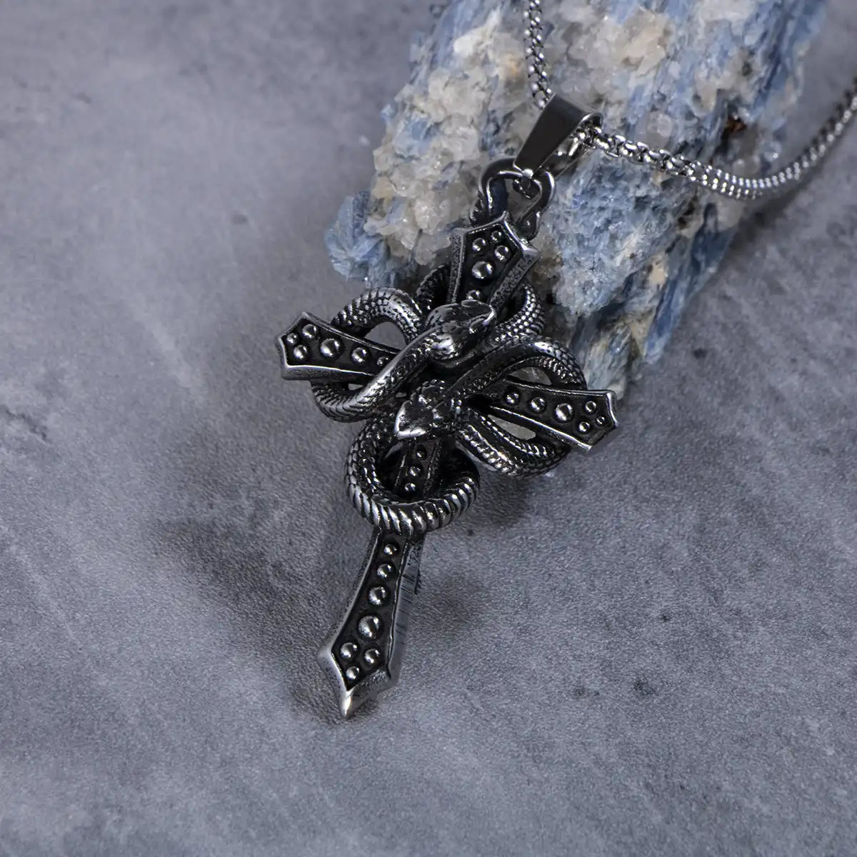 Stainless Steel Vintage Pendant Necklace / 25003032