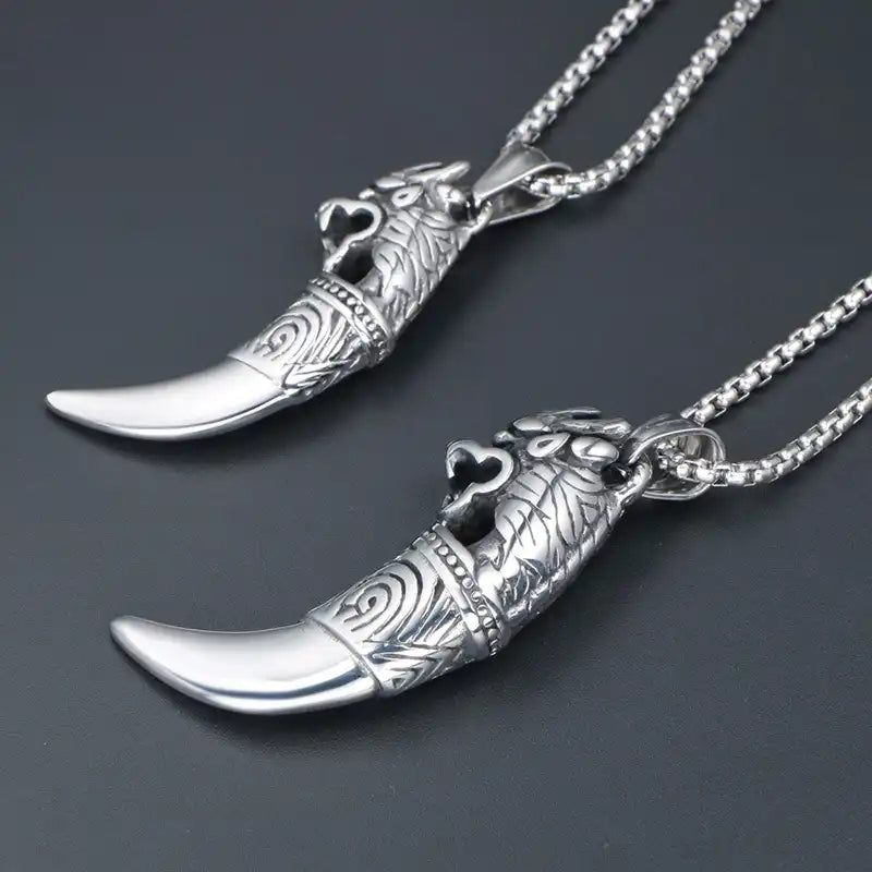 Stainless Steel Vintage Pendant Necklace / 25003032