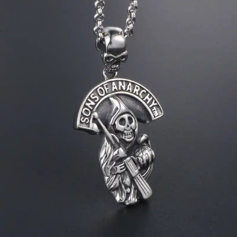 Stainless Steel Vintage Pendant Necklace / 25003031