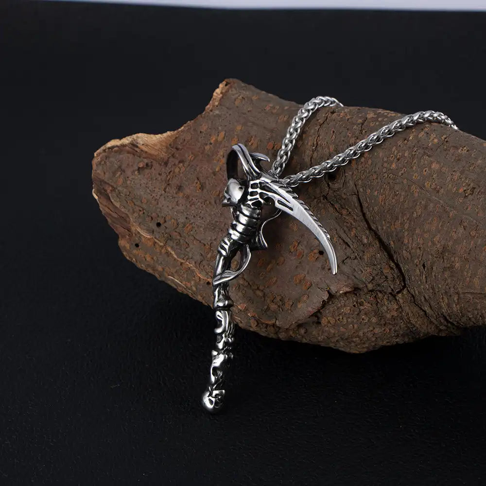 Stainless Steel Vintage Pendant Necklace / 25003031