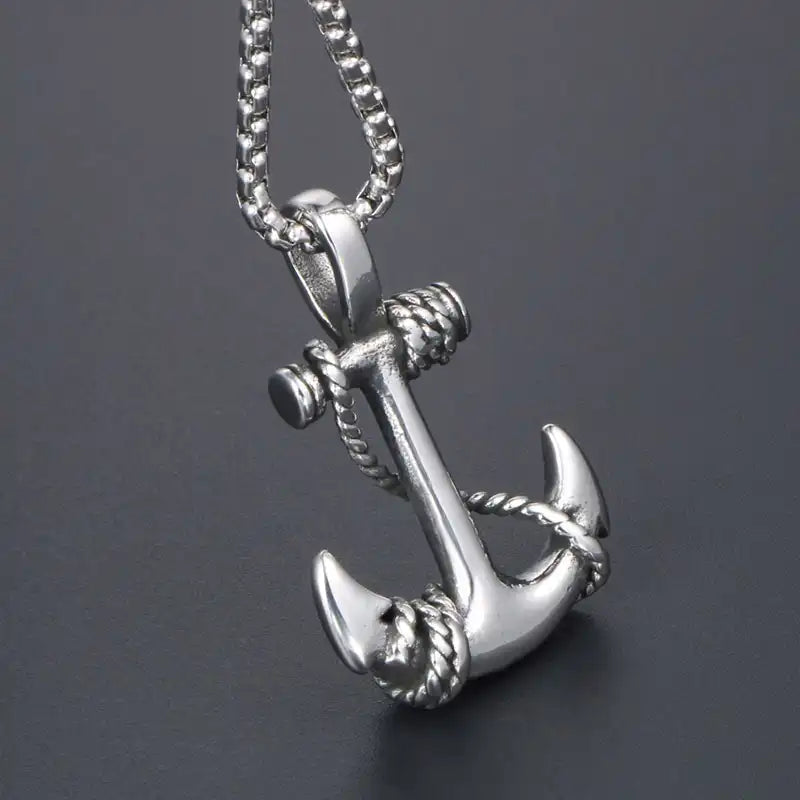 Stainless Steel Vintage Pendant Necklace / 25003031