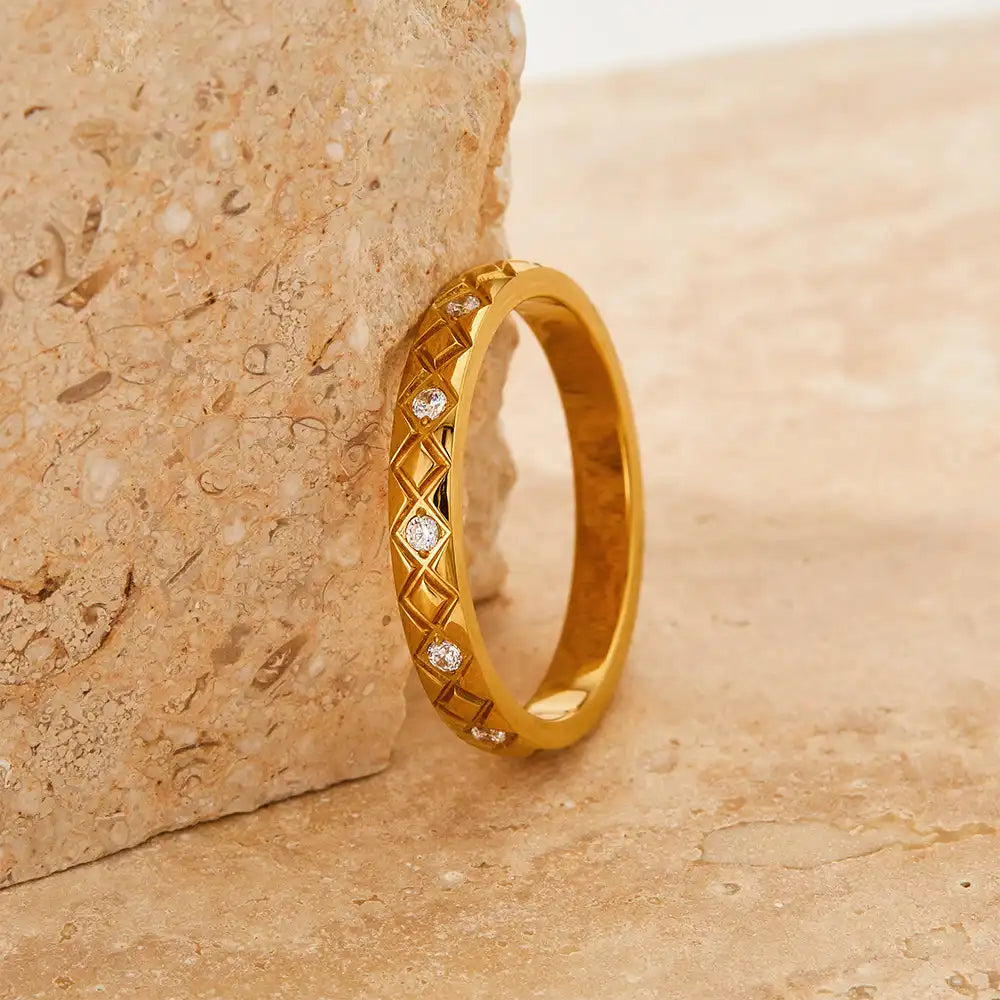 Stainless steel Rhinestone ring for women classic geometric diamond pattern / 25204014