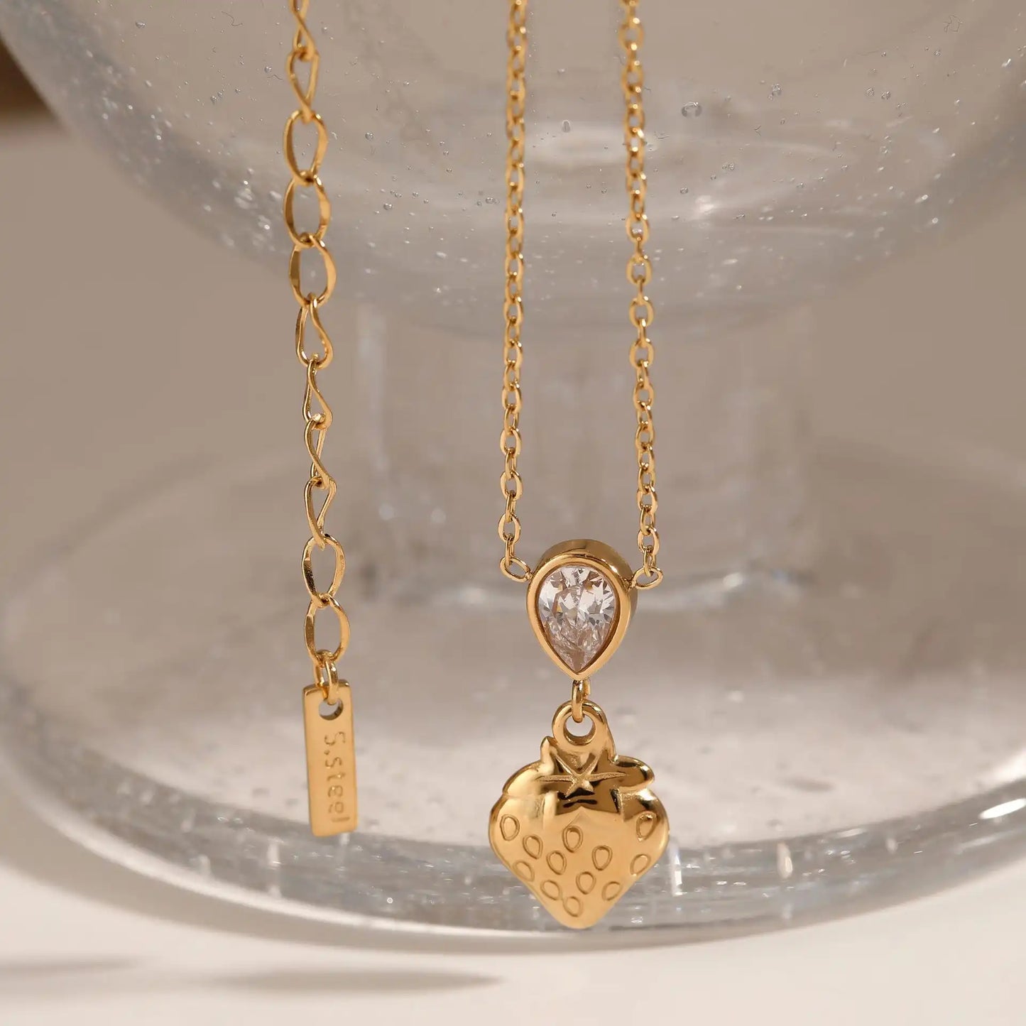 Stainless steel Zircon waterdrop strawberry heart pendant necklace / 25003056