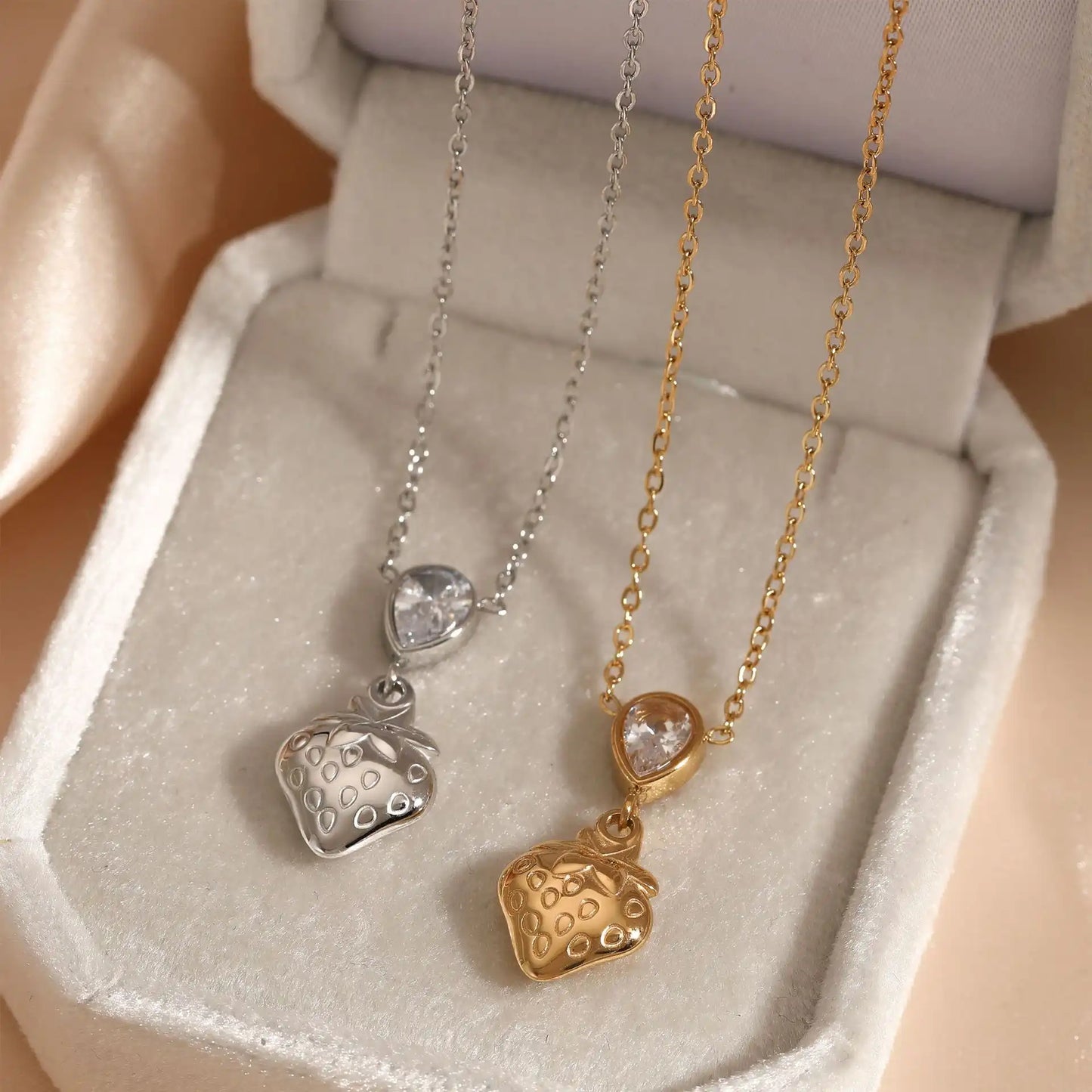 Stainless steel Zircon waterdrop strawberry heart pendant necklace / 25003056
