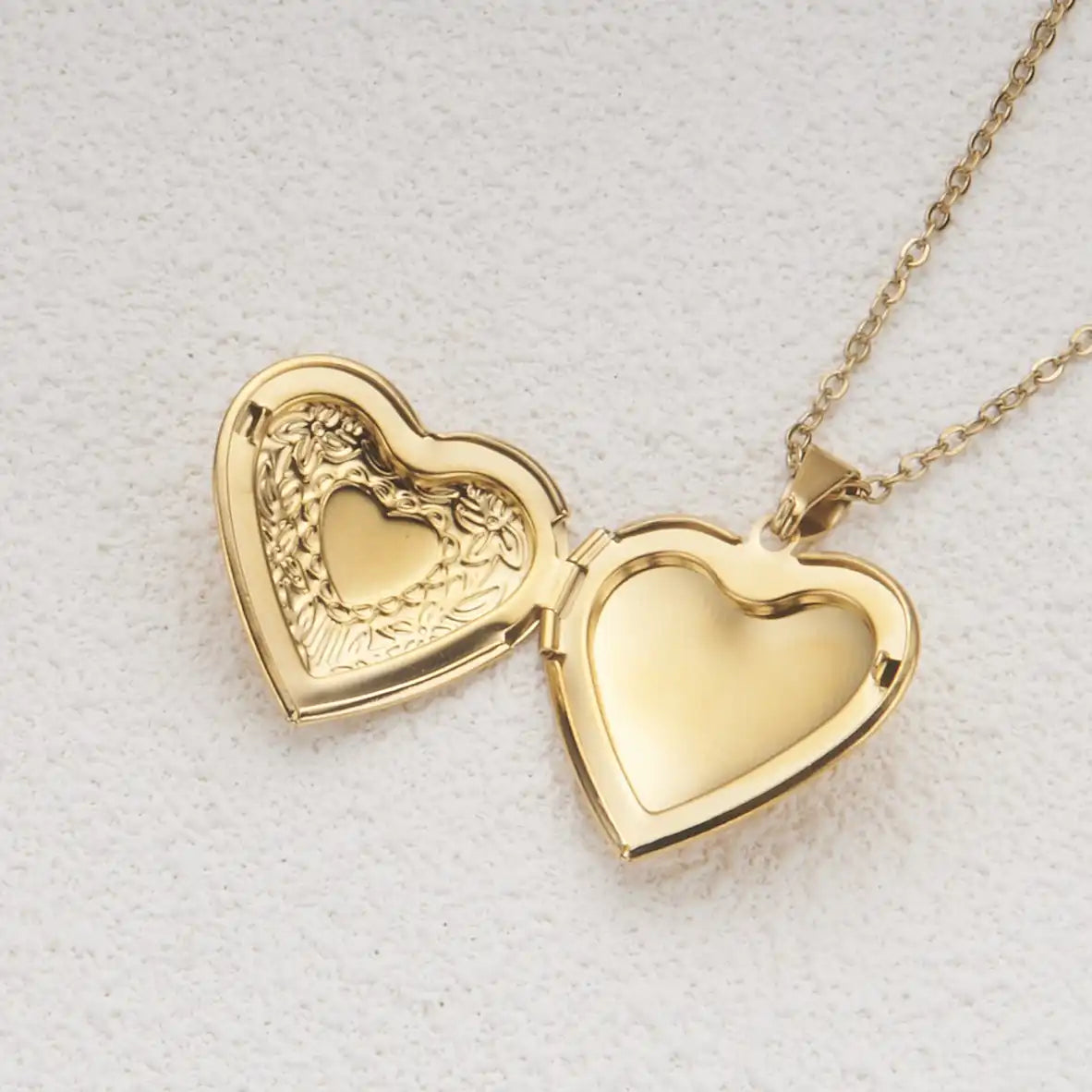 Stainless steel heart-patterned photo frame pendant Locket necklace / 25003050