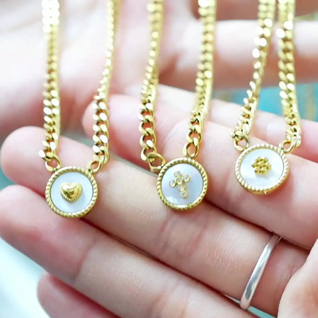 Vintage button geometric round white shell Rhinestone Inlay Pendant necklace / 25004038