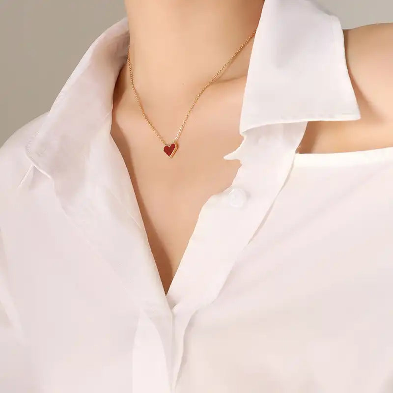 Women's Stainless Steel Pendant Necklace / 25005001