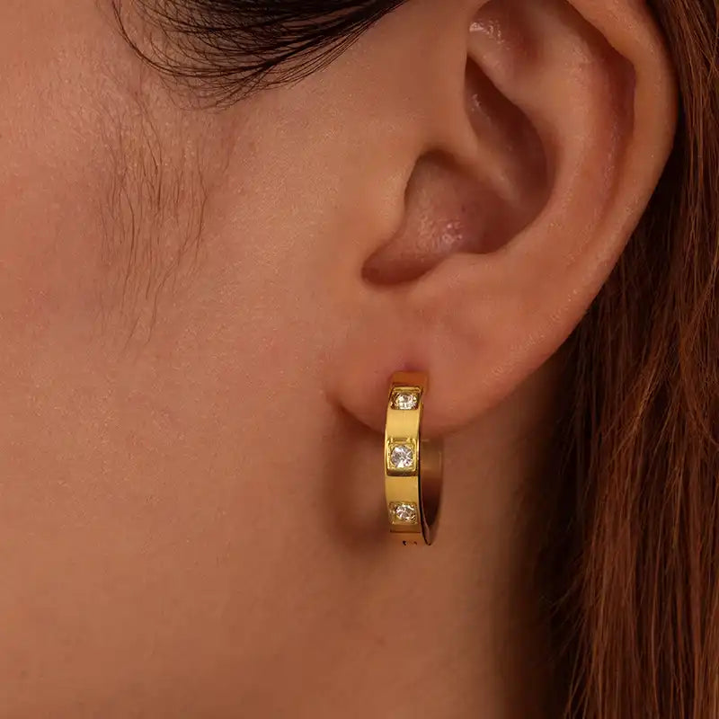 Women's stainless steel earrings with Rhinestone inlay / 25104009