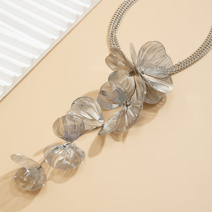 Alloy Chain GinkGo Leaf Flower Necklace