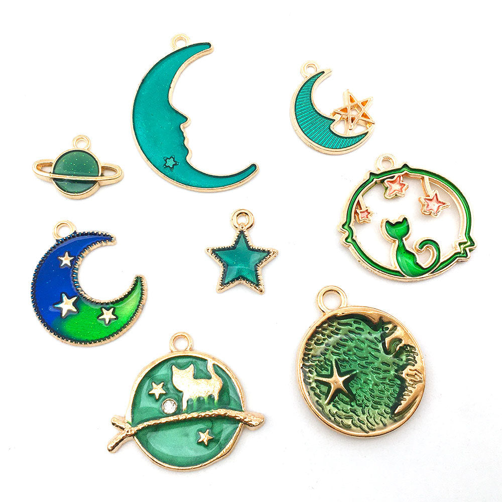 Various Color Moon Star Design Jewelry Making Alloy Pendants (pack of 8)