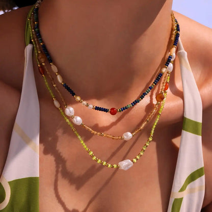 Natural lapis lazuli and red agate hand - strung beaded necklace. / 25004017