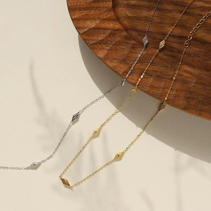 Nepalese-style handcrafted rhombus pendant Chain necklace / 25004005