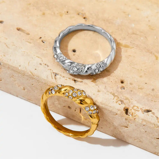 Stainless steel Gold PVD Vintage twisted thread Rhinestone inlay ring / 25204011