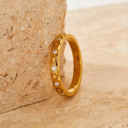 Stainless steel Rhinestone ring for women classic geometric diamond pattern / 25204014