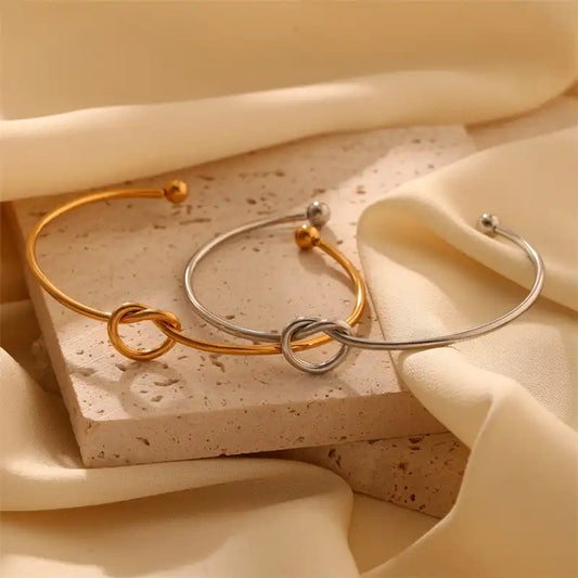 Titanium Steel Minimalist Love Knot Bracelet / 25303074