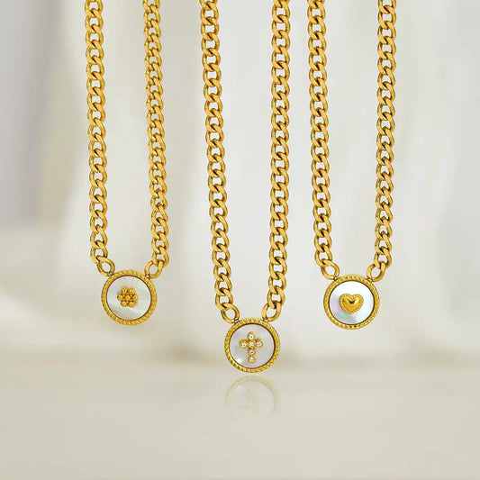 Vintage button geometric round white shell Rhinestone Inlay Pendant necklace / 25004038